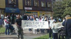 Romové uspořádali pochod proti rasistům