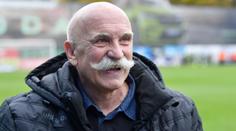 Sudí Jirků slaví 70. Teprve jdu do mužů, vtipkuje. Derby ho dodnes bolí