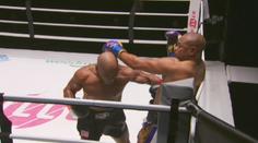 Tyson s Jonesem se v ringu nešetřili. Oba odešli s pásem WBC