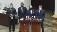 Testování ve školách i firmách skončí v únoru, další opatření v březnu