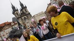 Centrem Prahy projde Avon Pochod proti rakovině prsu