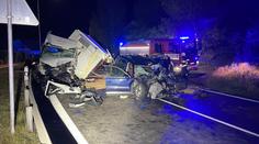 Tragická nehoda na Rakovnicku. Při čelní srážce aut zemřeli oba řidiči