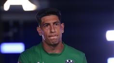 Simuluješ pád? Dám ti důvod! Brankář ve Španělsku vrazil soupeři pěstí