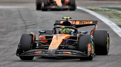 Z pitlane až k bronzu. Famózní závod Verstappena, Norris odskočil soupeřům
