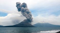 Erupce obávané sopky mění okolí. Vznikly dva nové ostrovy