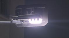 Praha trvá na výměně pouličního osvětlení za bezpečnější LED lampy. Změní ale odstín světla