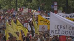 Zemědělci protestovali proti nastavení dotací. V Praze omezili dopravu