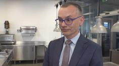 Přílišné solení může zvýšit krevní tlak, říká lékař. Češi přitom solí nešetří