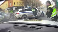Dramatická honička v Brně. Po chycení motorkáře čekal strážníky šok