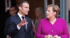 NATO je ve stavu mozkové smrti, tvrdí Macron. Merkelová nesouhlasí