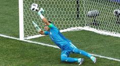Egyptský dědek chytil penaltu! Ve 45 letech je nejstarší hráč historie