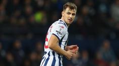Divočina v Anglii. Vztekloun z West Bromwiche dal soupeři pěstí