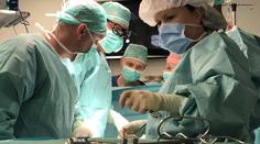 Žena v USA zemřela po transplantaci plic infikovaných koronavirem