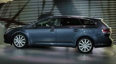 Automobilový obr Toyota omezí výrobu na polovinu