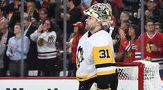 Ostuda Pittsburghu: Brankář před zápasem zakopl a pak už to jelo