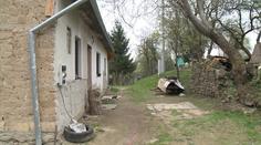 Družku vyhodil z domu, ráno našel na zápraží její zkrvavené tělo!