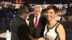 EXKLUZIVNÍ VIDEO ze zákulisí: Kníže líbal ruce, Zeman laškoval s Markétou Fialovou