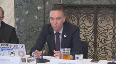 Stát podpoří stavbu obecních bytů. Je to první krok k levnému bydlení, tvrdí Bartoš