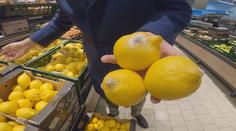 Shnilé ovoce a příliš vysoké marže. Obchodníci dostávají tučné pokuty