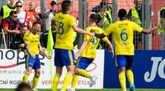 Zlín porazil Baník a stále bojuje o udržení. Poslední příčku nyní okupuje Brno