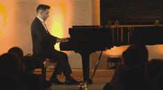 VIDEO: Náročná životní cesta pianisty! Z paneláku až do Carnegie Hall