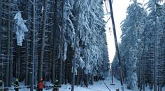 Na lanovku na Kleť u Krumlova se zřítil strom. Turista popsal děsivé chvíle