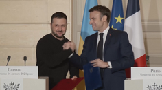 Posílit dodávky munice, zvýšit výrobu zbraní, shodli se evropští lídři o Ukrajině