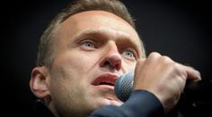 Otrávili ho, tvrdí mluvčí lídra ruské opozice. Skončil v nemocnici na JIP!