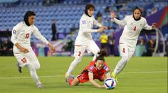 Íránské fotbalistky na útěku, po výhrůžkách žádají o azyl. Ozval se i Trump