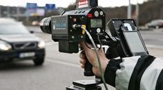 Závodník ve Fabii prolétl vesnicí sto dvacet za hodinu