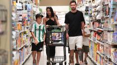 Mánie v Miami? Ne. Messi si v klidu nakoupil. Zvládl i pusu od fanouška