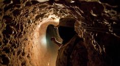 TAKHLE SE PAŠUJÍ DROGY! Mexičané si vykopali tunel pod hranicí s USA