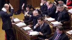 Sněmovna schválila protikorupční balíček i zákon o lobbingu