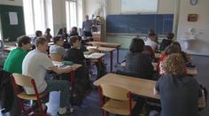 Úroveň školství upadá. Učitelé viní inkluzi, přetížené třídy i rodiče