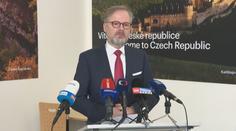 Brífink Petra Fialy před odletem na jednání rady EU. Zúčastní se ji i Zelenskyj, řekl