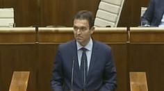 VIDEO: Slovenský premiér "setřel" poslance, nemusel ani nic říct