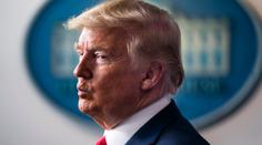 Trump hodlá vyhlásit výjimečný stav a použít armádu k hromadným deportacím