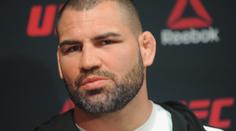 Velasquez je zraněn. Werdum bude obhajovat titul proti Miocicovi!