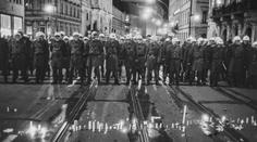 Do revoluce zbývaly dva dny, před 30 lety už lidé věřili v pád režimu