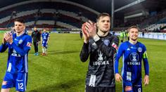 Olomouc začala ligu vítězstvím, Mandous chytil penaltu. Teplice řádily