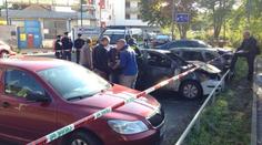 ÚTOK NA POLICII! Policistům v Praze shořela dvě auta, další ohořela