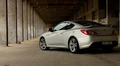 TEST Hyundai Genesis Coupe: KOR vs. USA