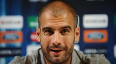 Guardiola poprvé vedl Bayern k vítězství, proti hvězdám ale stáli studenti a policisté