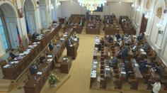 Sněmovna schválila změnu valorizace důchodů. Senioři dostanou méně