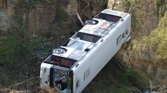 NEHODA AUTOBUSU! Po pádu do údolí ZEMŘELO 25 LIDÍ