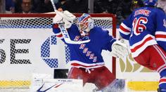 Slovenský gólman se těšil na MS, ale musí zůstat v NHL. Bere to jako podraz