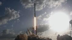 Na oběžné dráze je dalších 52 satelitů Starlink, Falcon 9 měl i jiný náklad