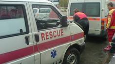 V Praze se srazila tramvaj se sanitkou