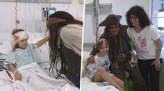 VIDEO: Depp znovu oblékl kostým Jacka Sparrowa. Dojal několik dětí v nemocnici