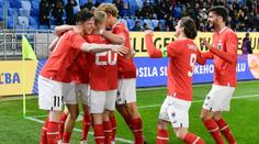 Lidé ještě stáli frontu na pivo! Slovensko dostalo rekordně rychlý gól